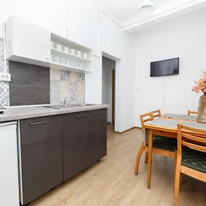 https://color-apartments-franceza-st.bucharesthotelsnow.com